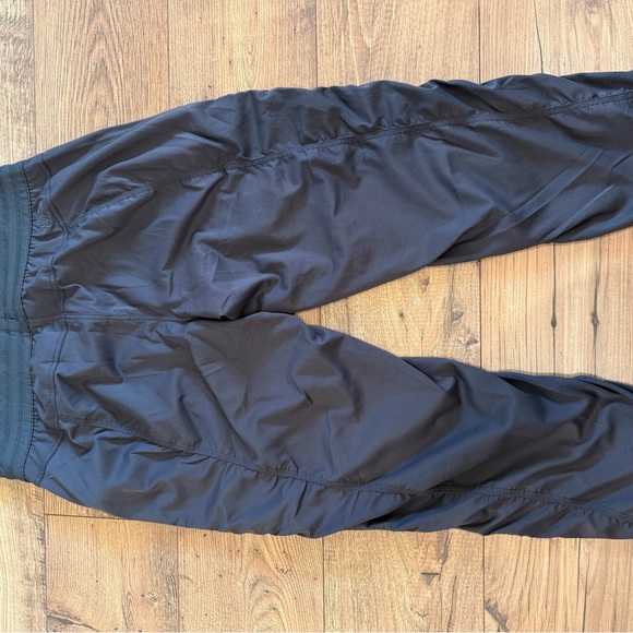 The North Face Women's Black Cropped Pants - Picture 3 of 5